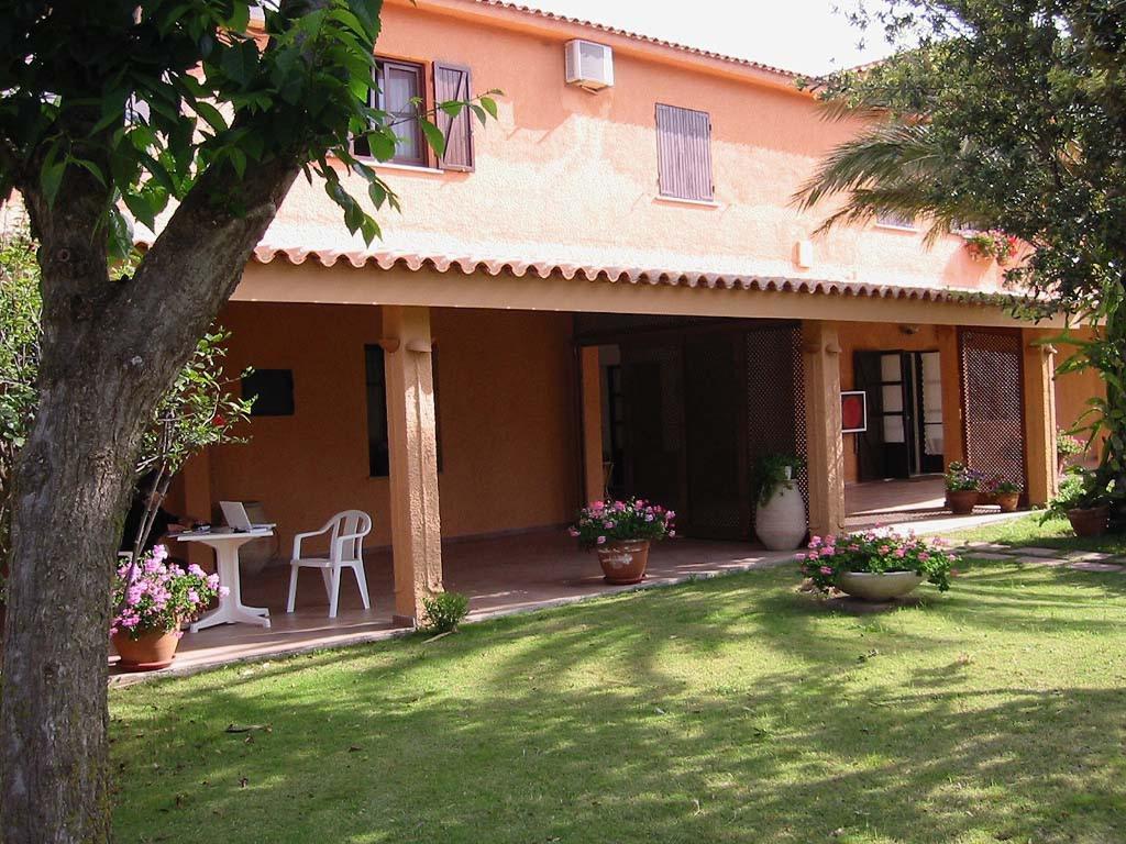 Hotel Su Giudeu Chia Exterior photo