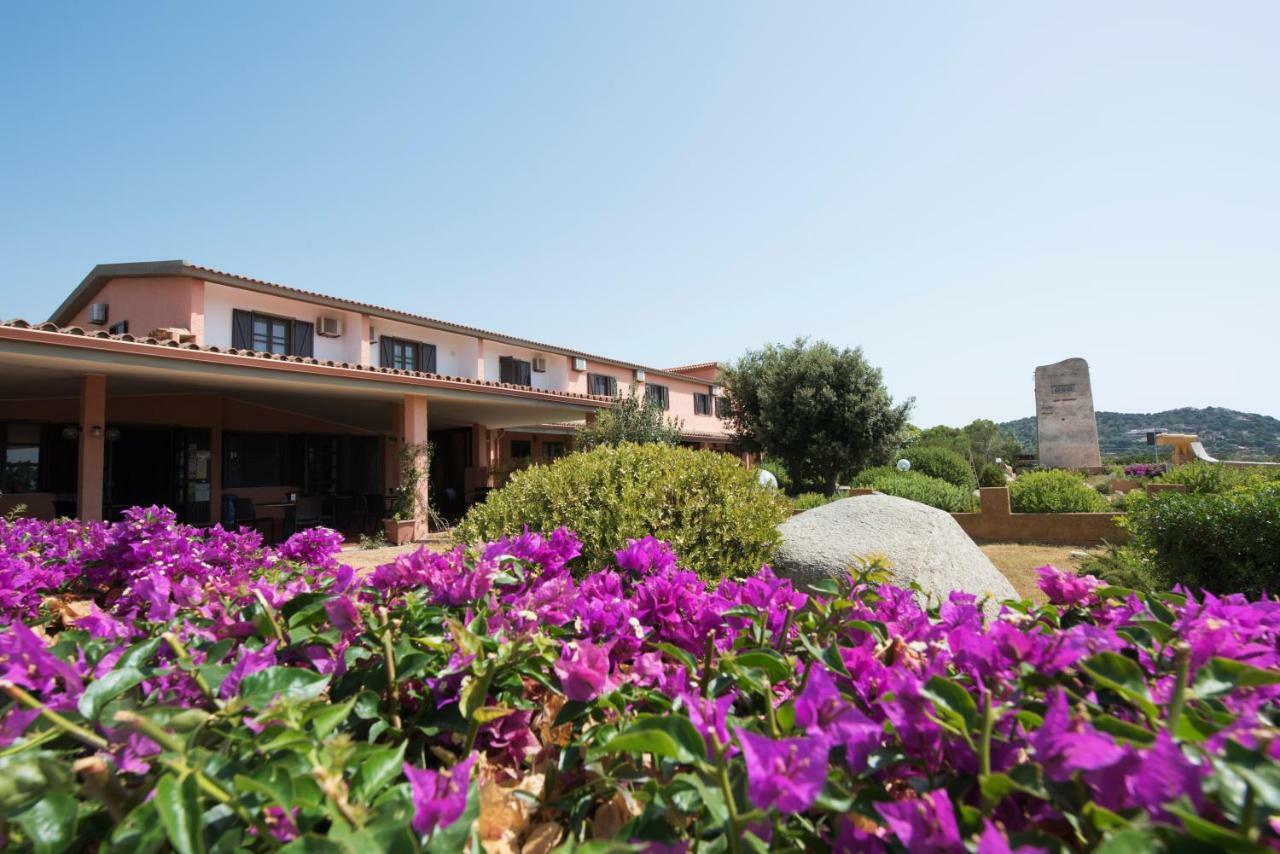 Hotel Su Giudeu Chia Exterior photo